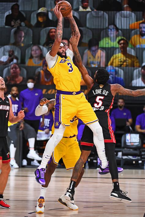 la lakers vs miami heat|Lakers vs. Heat Game 1: Live updates, score and analysis .